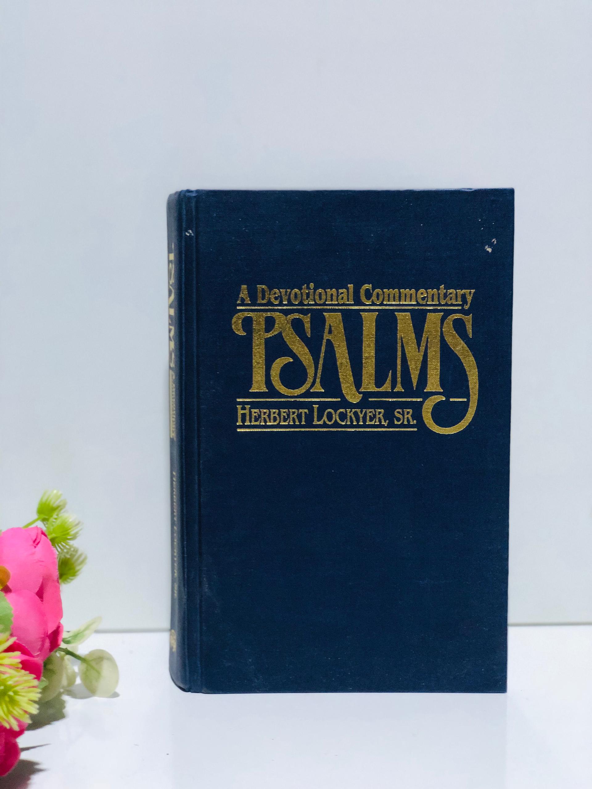 A devotional commentary: PSALMS